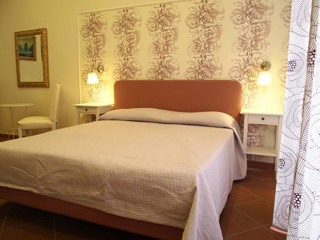 La Dimora Della Regina Bed and Breakfast Napoli Værelse billede