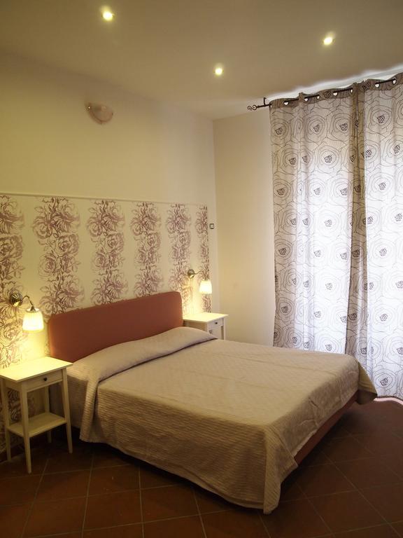 La Dimora Della Regina Bed and Breakfast Napoli Værelse billede